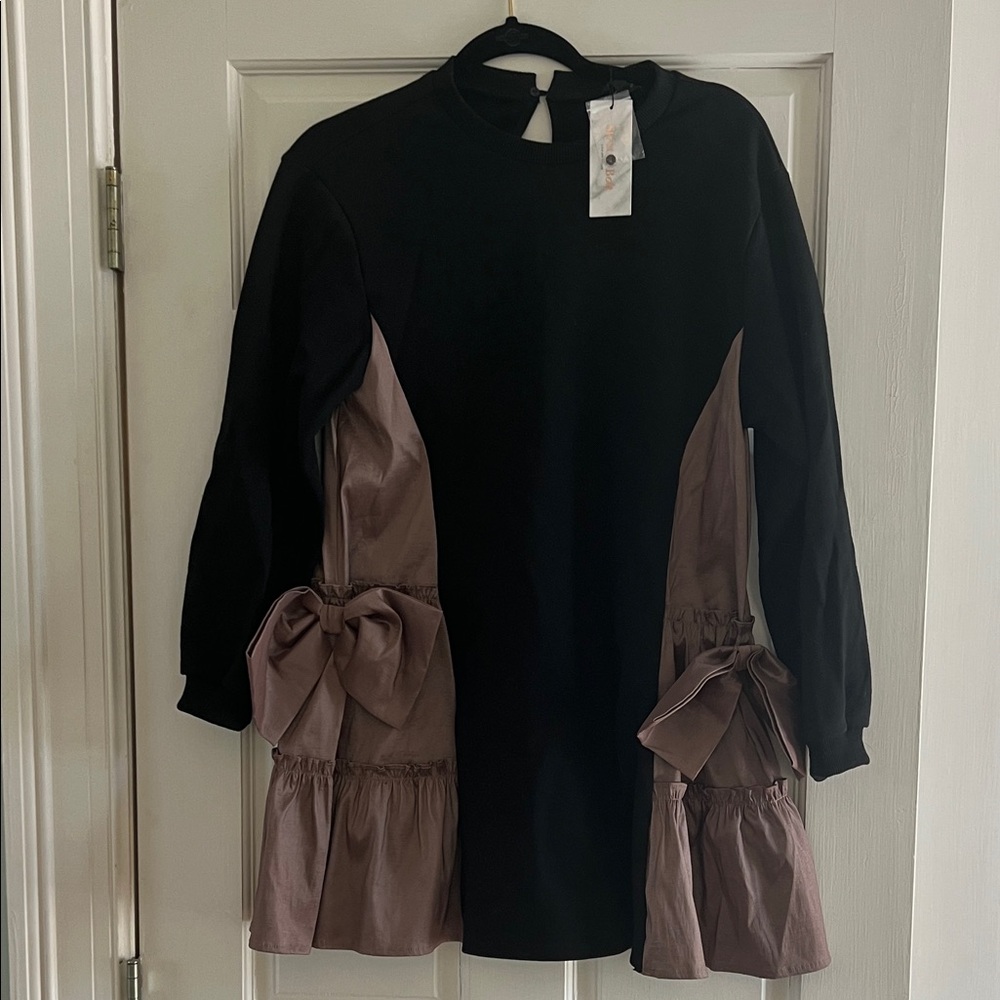 Elegant Black and Brown Long Sleeve Dress